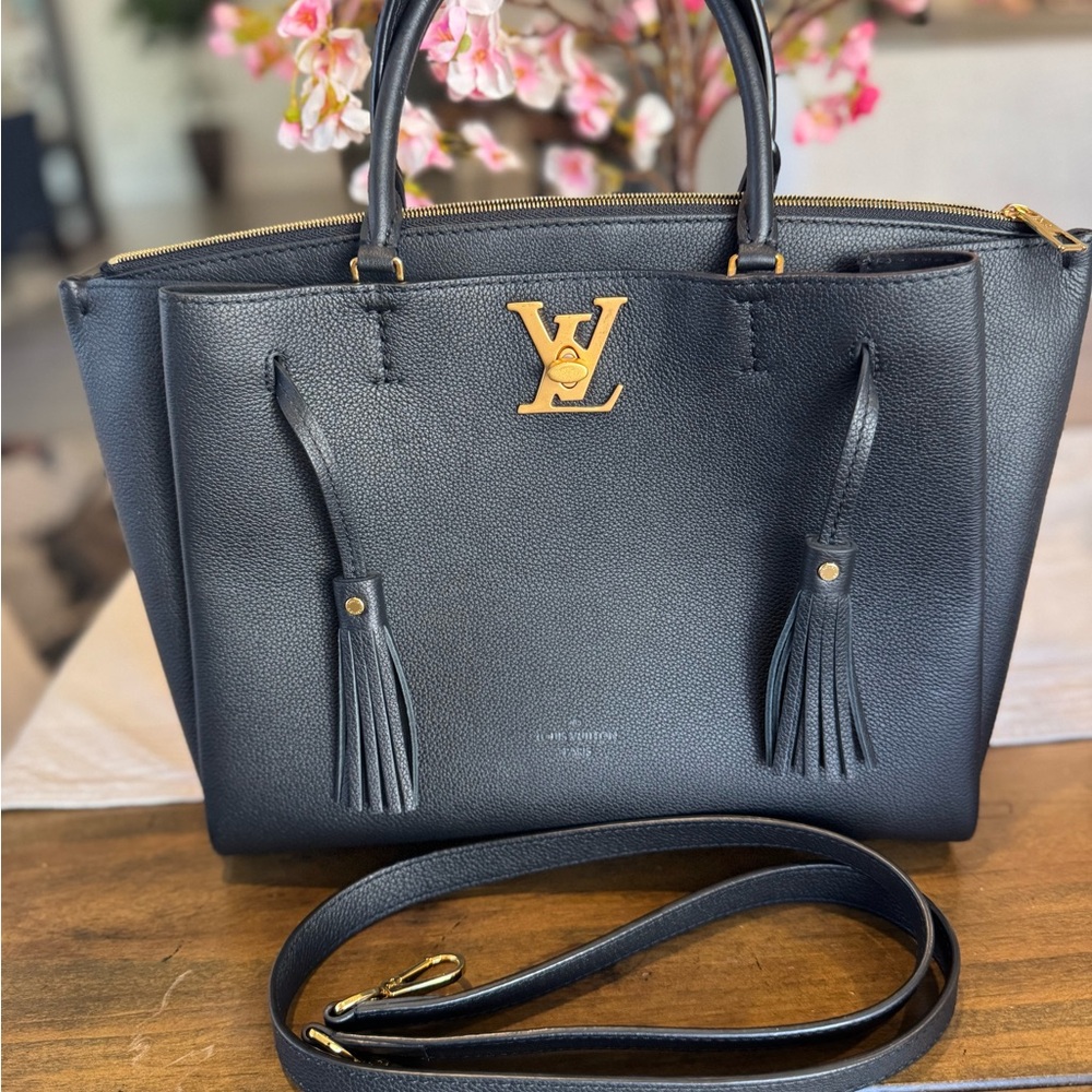 Louis Vuitton Lockme Noir 2 way bag